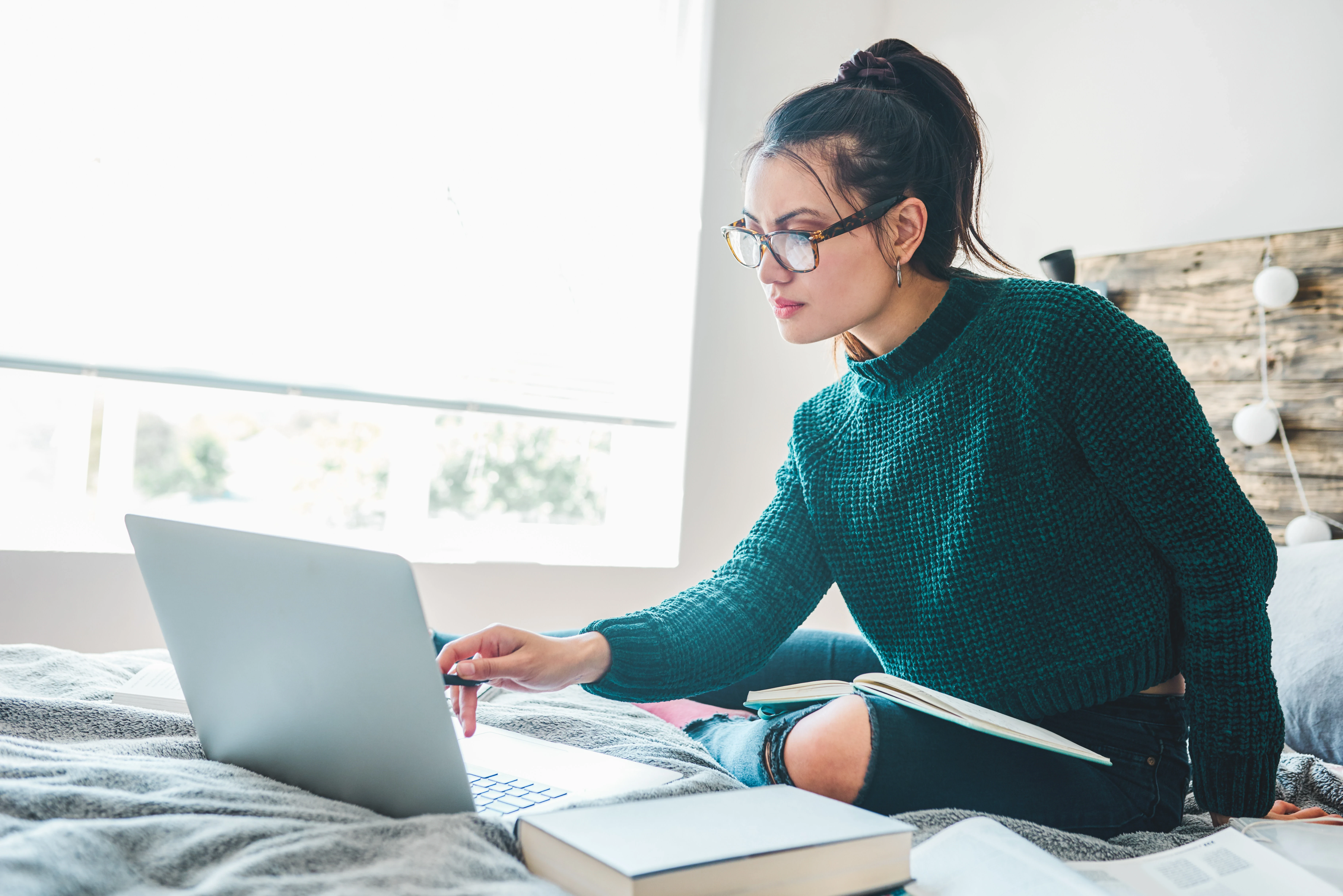 Lady with laptop