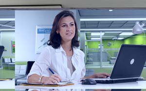 medical student taking e learning classes on computer